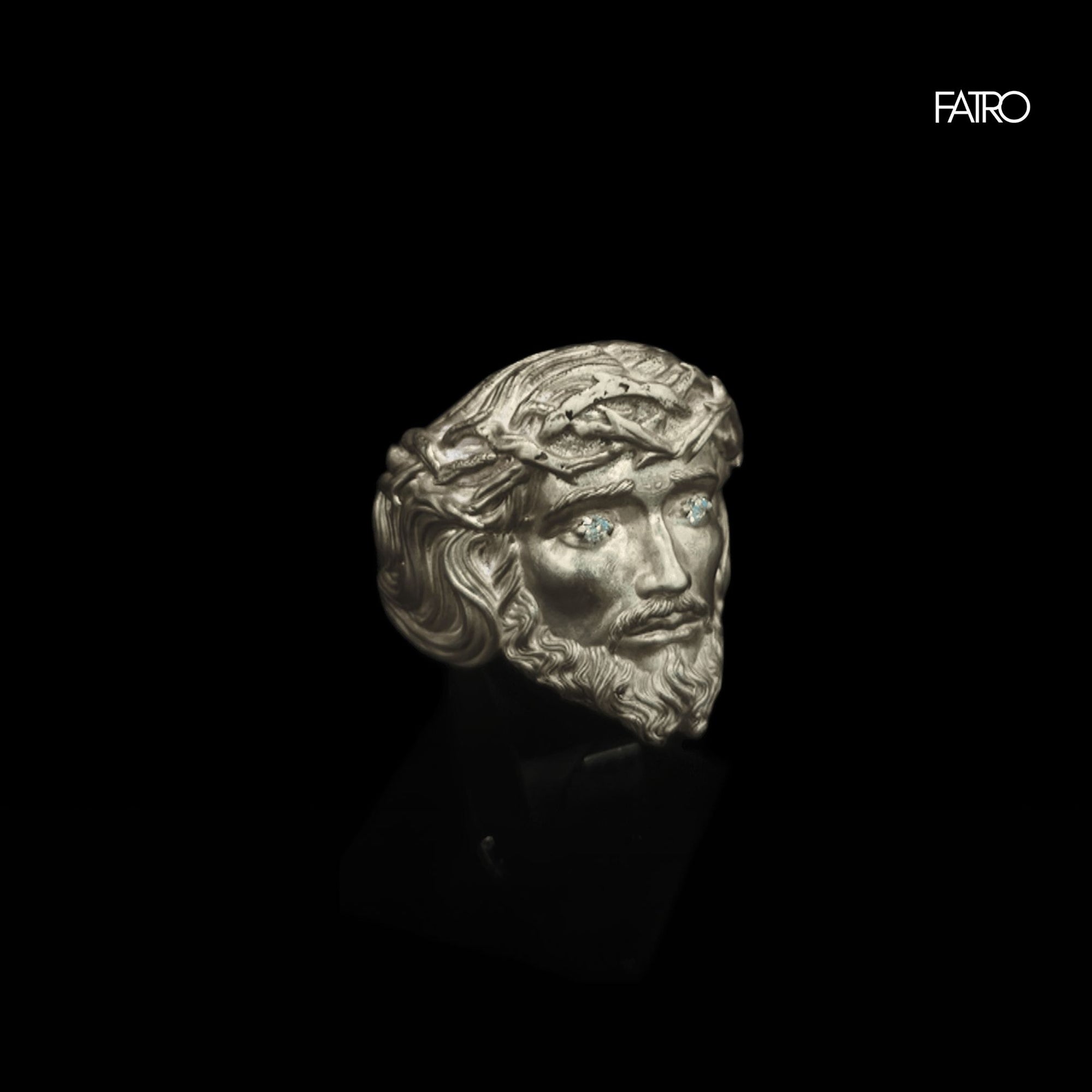 Anillo - Cara de Cristo con Engastes