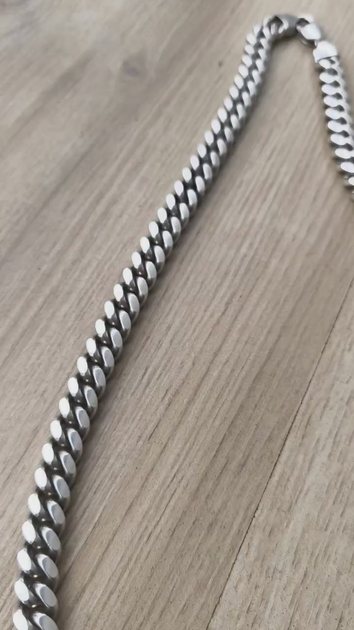 Cadena cubana de plata