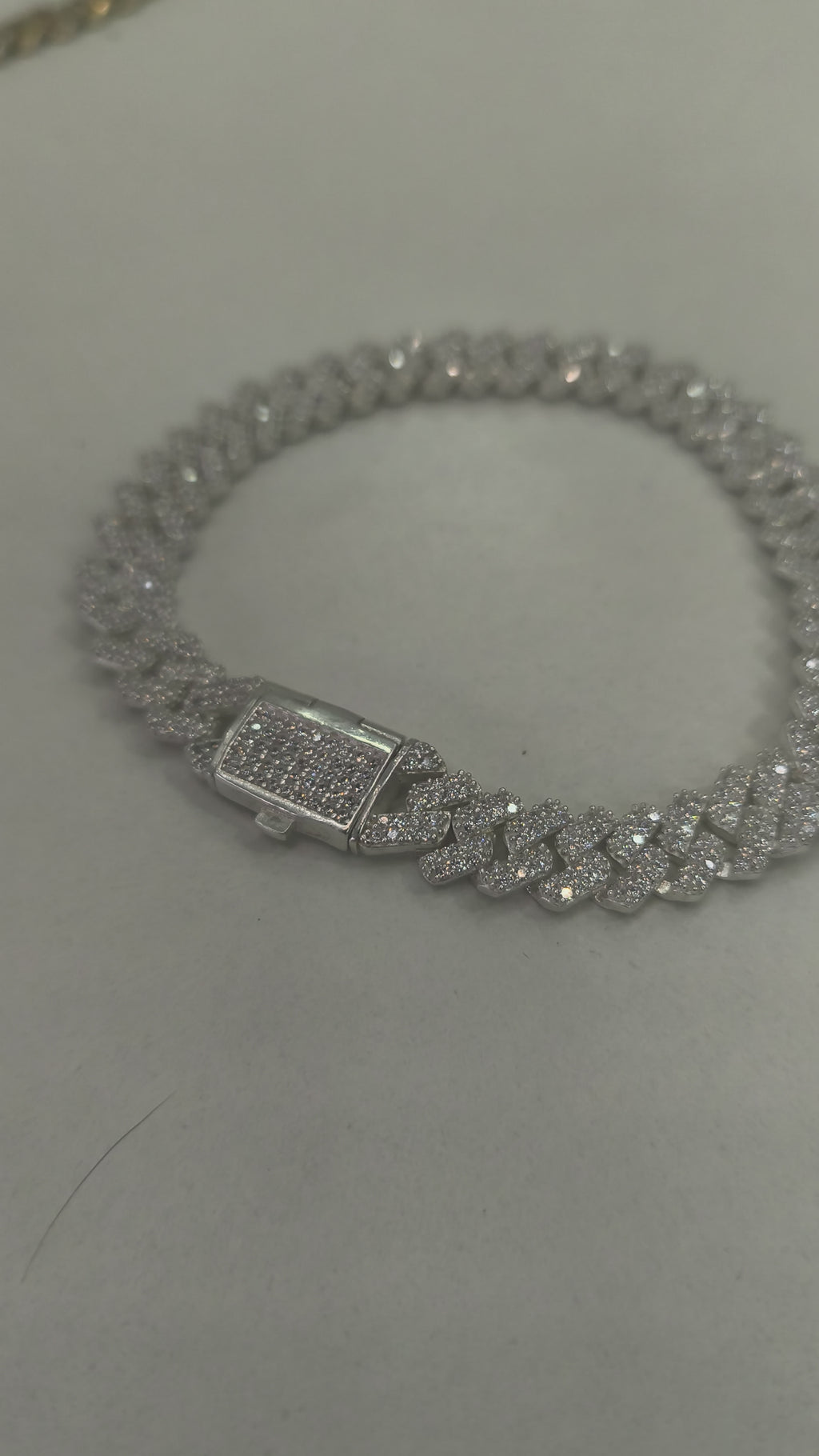 Pulsera microcircones